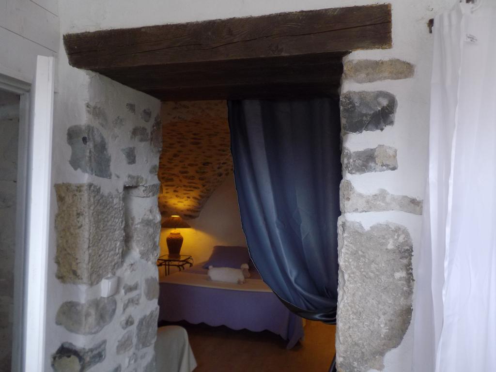 Chambres D'Hote Les Jardins De Prasserat Vallon-Pont-d'Arc Room photo